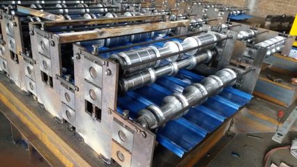 840-900實(shí)心軸彩鋼瓦機(jī)械 滄州順成壓瓦機(jī)械的價(jià)格、廠(chǎng)家與設(shè)備圖片詳解